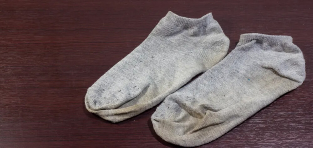 Used socks and worn items available from Mistress Obelia